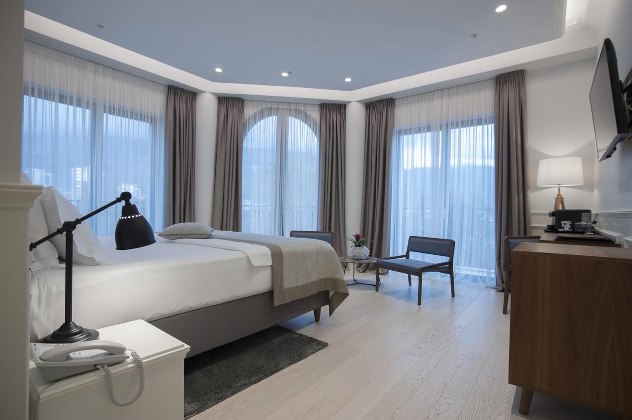 Hotel Majestic Budva Buitenkant foto
